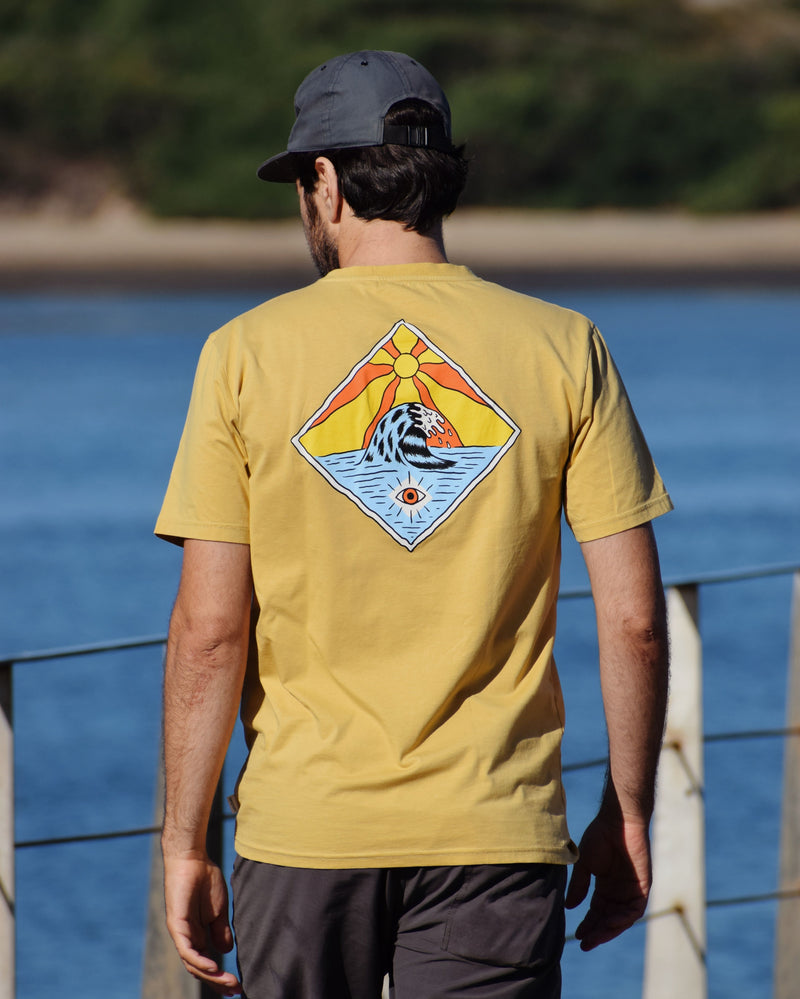 All Eyes On The Horizon - Seapath Männer T-shirt Bio Baumwolle Mustard