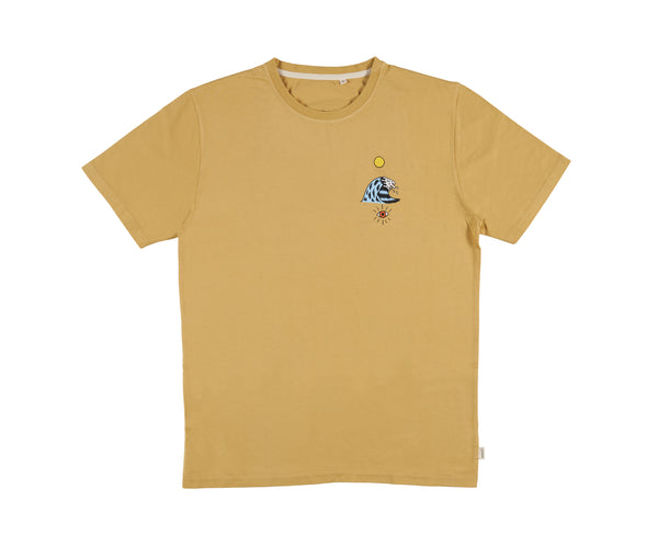 All Eyes On The Horizon - Seapath Men T-shirt Organic Cotton Mustard